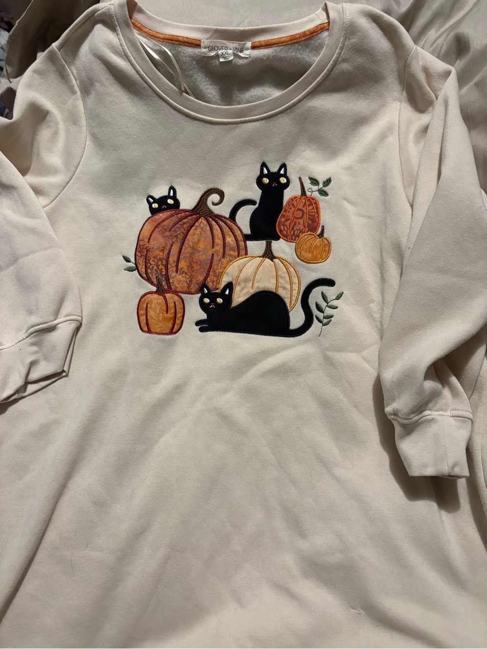 Black Cat & Pumpkin Crewneck Sweatshirt - Cream